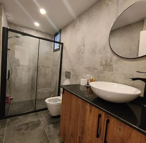Villa Sunny In Kale Içi 7 Persoons Antalya