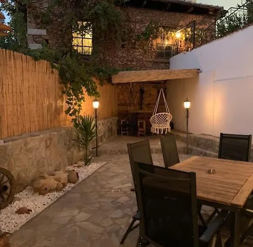 Villa Sunny In Kale Içi 7 Persoons