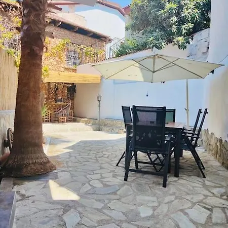 Willa Sunny In Kale Ici 7 Persoons Antalya